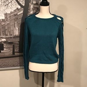 Open sleeve Sweater